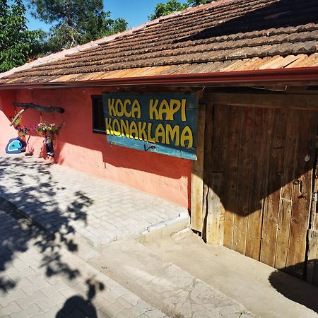 Salda Goelue Koca Kapi Konaklama Yesilova  Luaran gambar